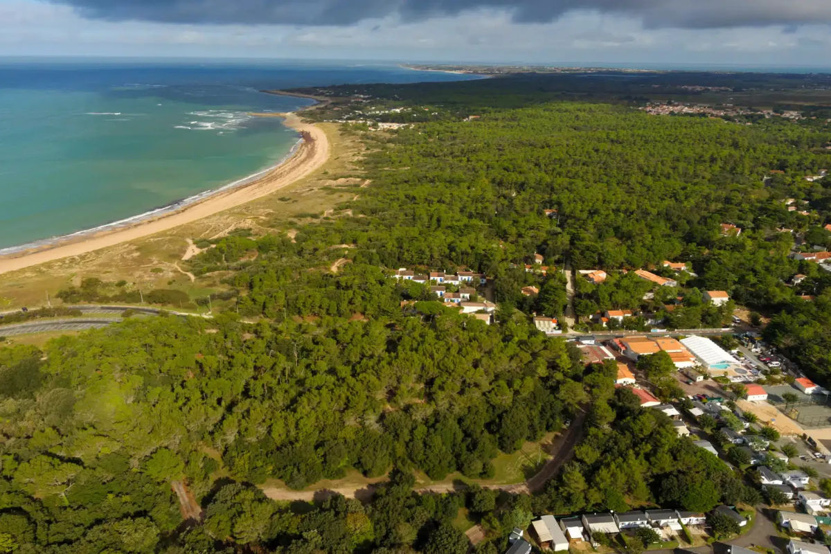Les Sables Vigniers Plage